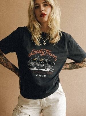 Women's Relaxed Fit T-Shirt
