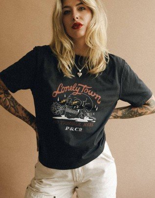 Women's Relaxed Fit T-Shirt